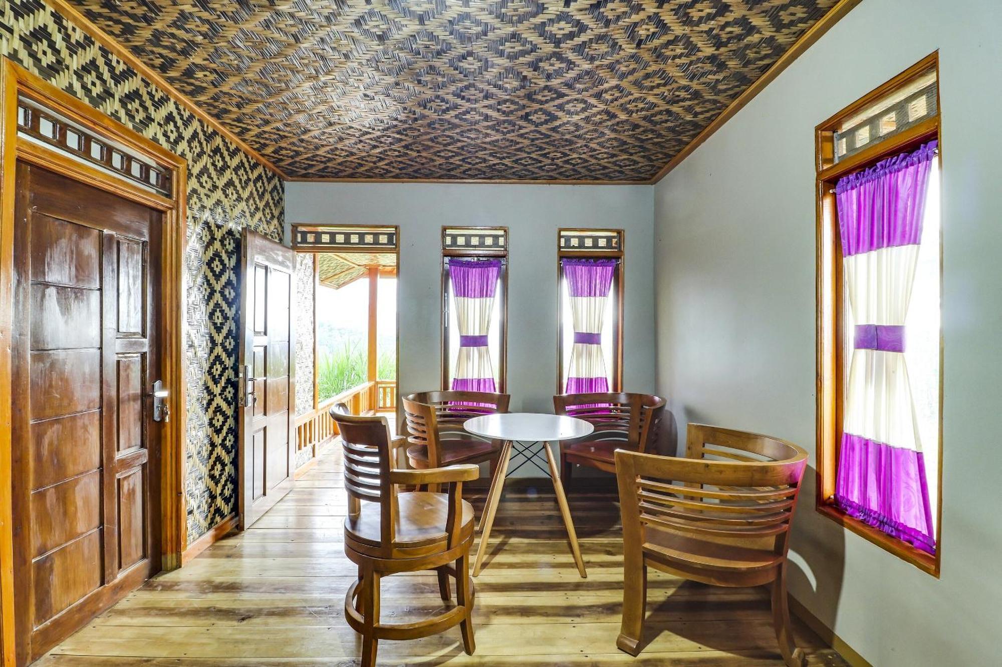 Oyo Homes 90956 Desa Wisata Guranteng Pendjalu Exteriér fotografie