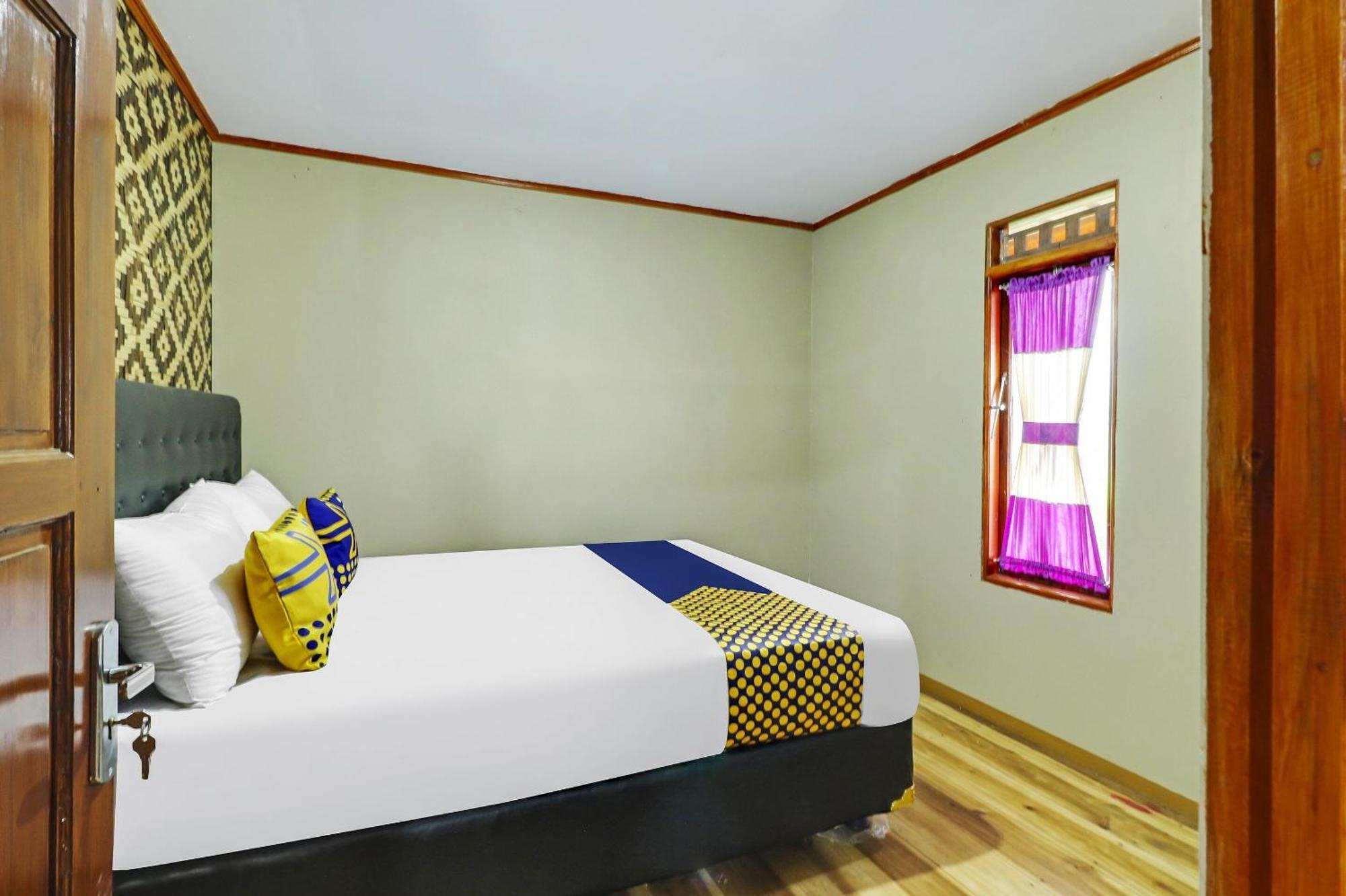 Oyo Homes 90956 Desa Wisata Guranteng Pendjalu Exteriér fotografie