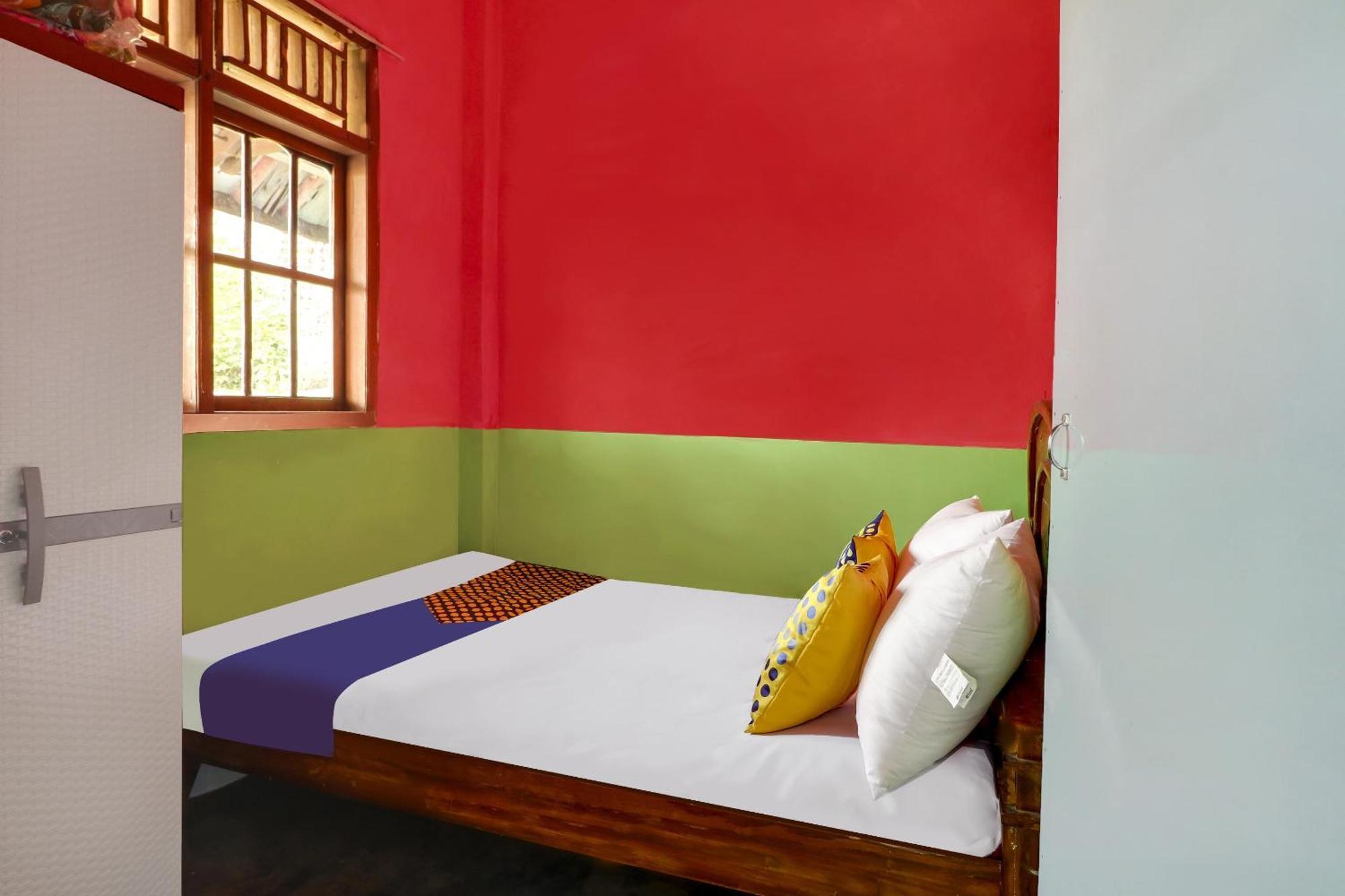 Oyo Homes 90956 Desa Wisata Guranteng Pendjalu Exteriér fotografie
