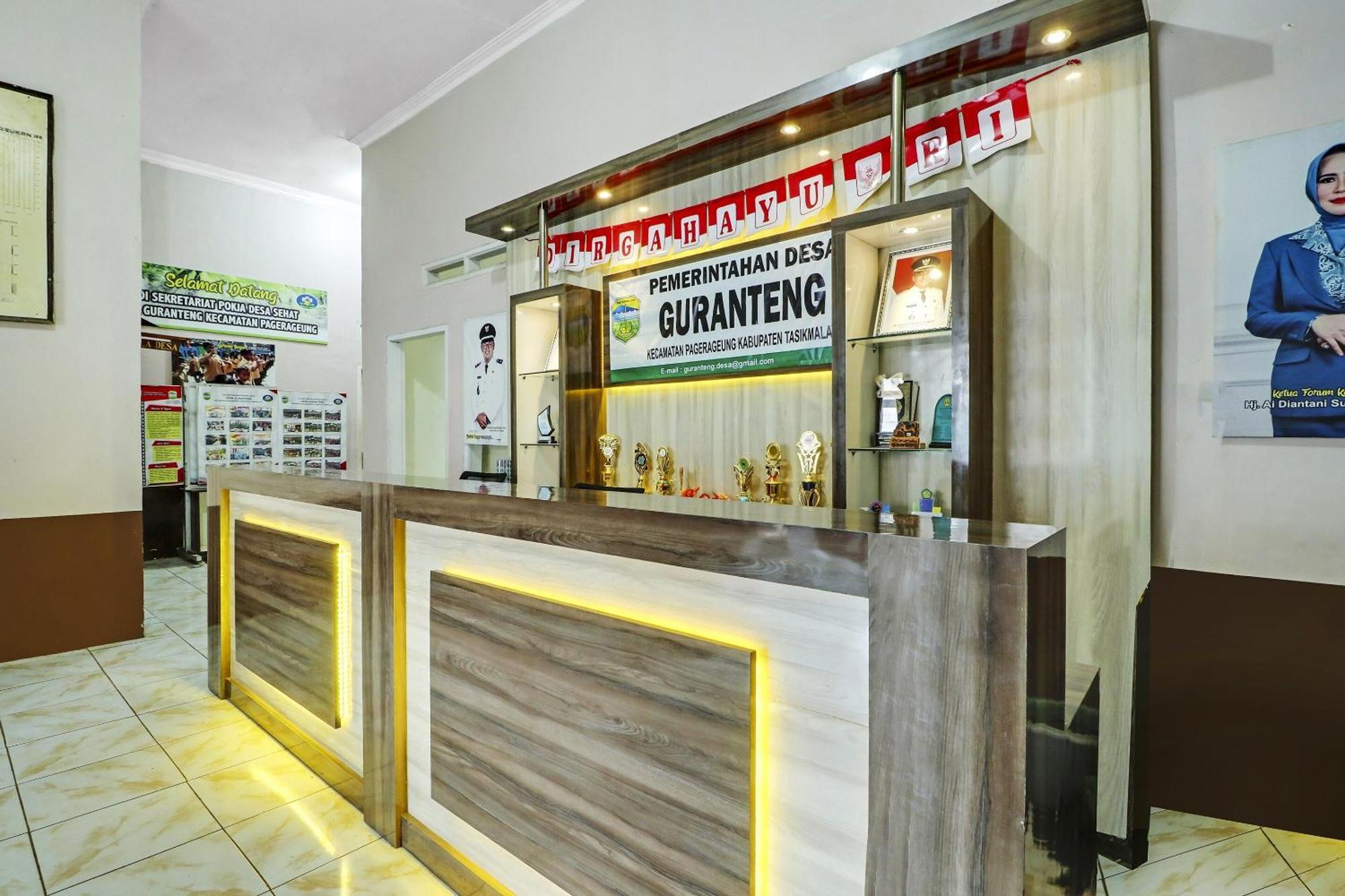Oyo Homes 90956 Desa Wisata Guranteng Pendjalu Exteriér fotografie