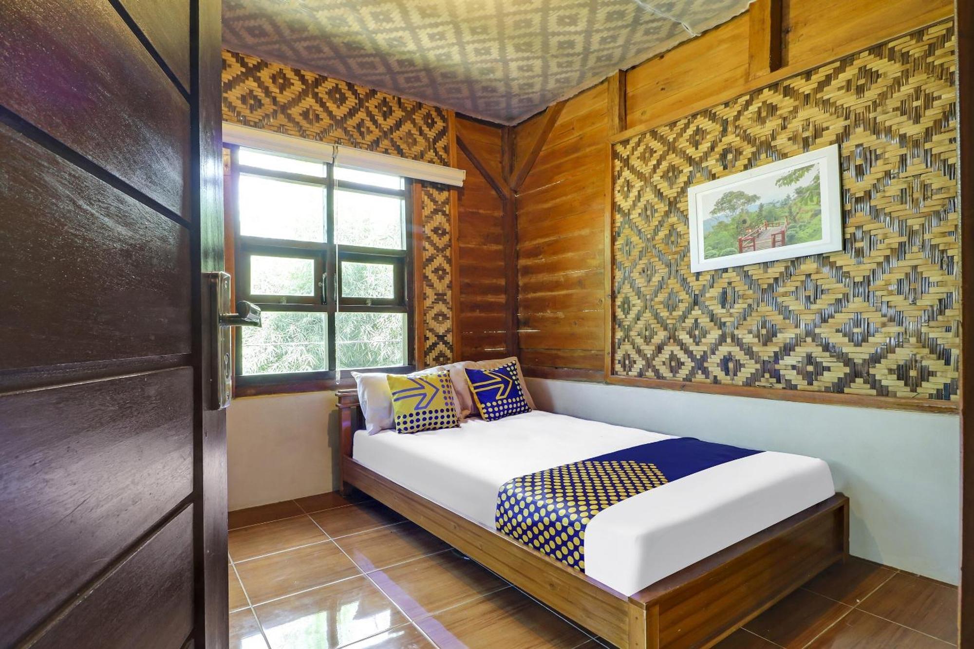 Oyo Homes 90956 Desa Wisata Guranteng Pendjalu Exteriér fotografie
