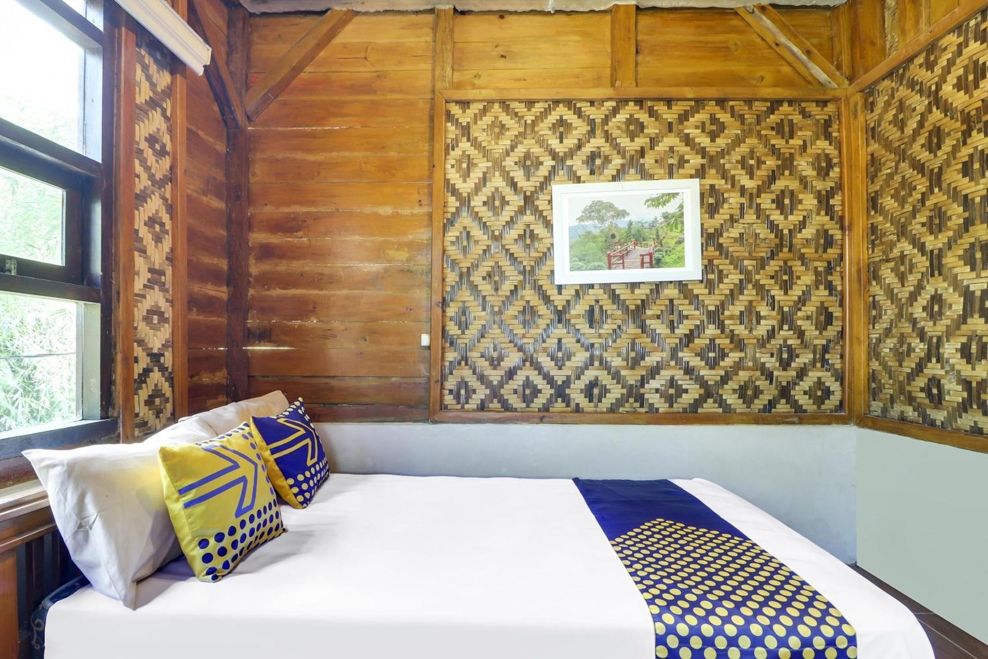 Oyo Homes 90956 Desa Wisata Guranteng Pendjalu Exteriér fotografie