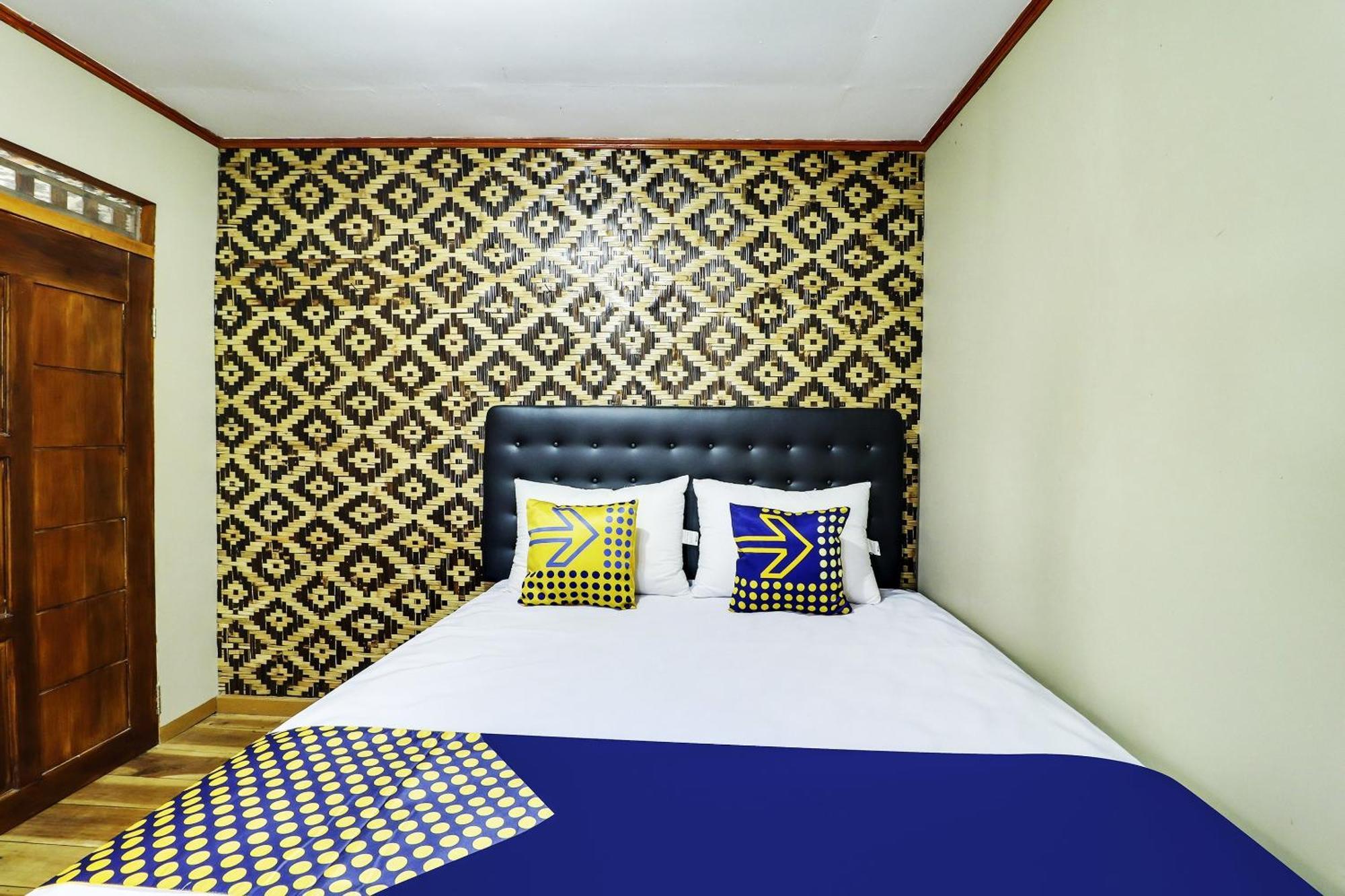 Oyo Homes 90956 Desa Wisata Guranteng Pendjalu Exteriér fotografie