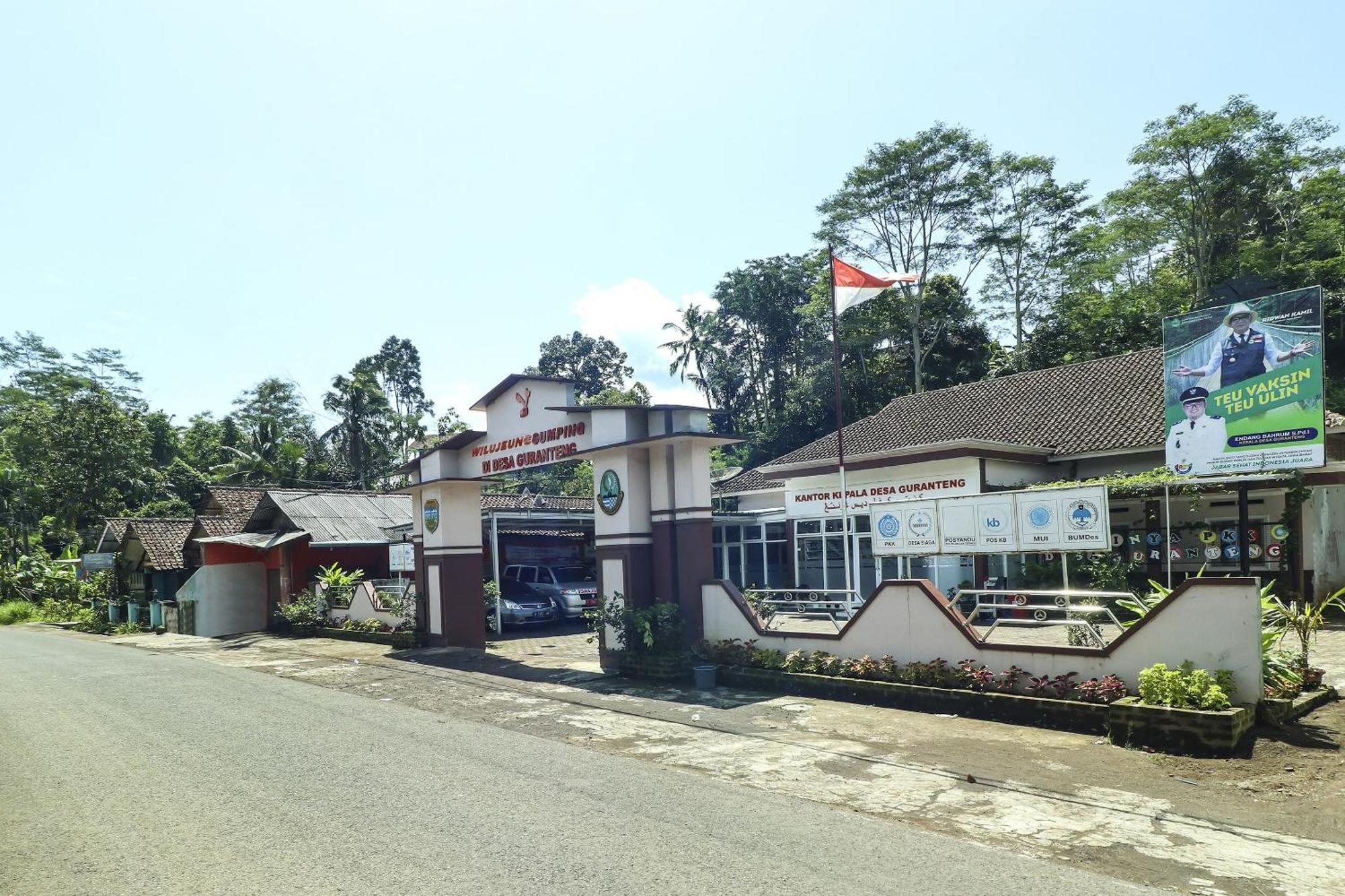 Oyo Homes 90956 Desa Wisata Guranteng Pendjalu Exteriér fotografie